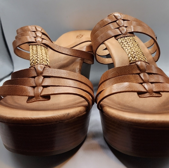 UGG W Mattie Sandals Leather Size 10 NIB New Tan Strappy 3" Wedge Heel Platform - Picture 2 of 12
